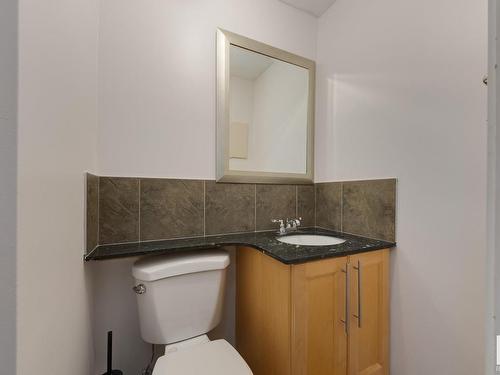 305 8215 83 Avenue, Edmonton, AB - Indoor Photo Showing Bathroom