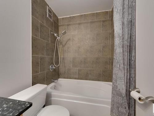 305 8215 83 Avenue, Edmonton, AB - Indoor Photo Showing Bathroom