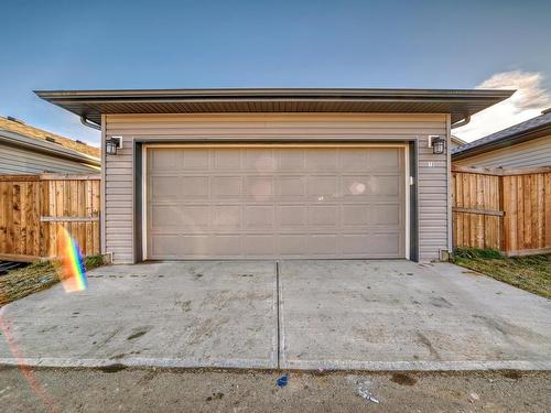 13 Hemingway Cr, Spruce Grove, AB 