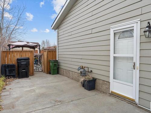 14027 23 St Nw, Edmonton, AB 