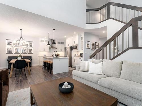 202 Woodhill Lane, Fort Saskatchewan, AB - Indoor Photo Showing Living Room