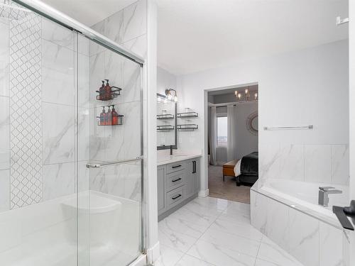 202 Woodhill Lane, Fort Saskatchewan, AB - Indoor Photo Showing Bathroom