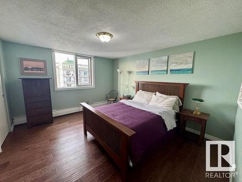 1703 9835 113 Street, Edmonton, AB - Indoor Photo Showing Bedroom