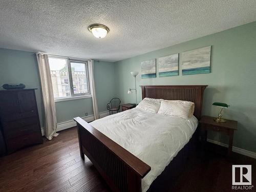 1703 9835 113 Street, Edmonton, AB - Indoor Photo Showing Bedroom