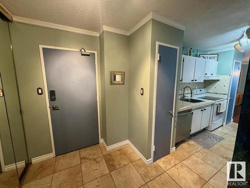 1703 9835 113 Street, Edmonton, AB - Indoor Photo Showing Other Room