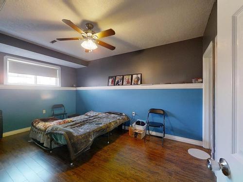 2210 Kaufman Way, Edmonton, AB - Indoor Photo Showing Bedroom