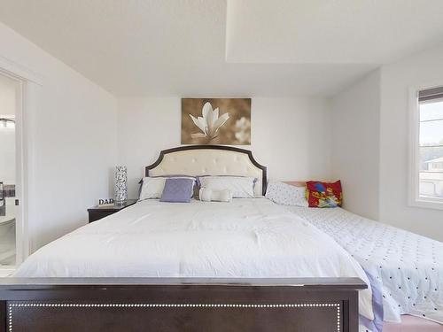 2210 Kaufman Way, Edmonton, AB - Indoor Photo Showing Bedroom