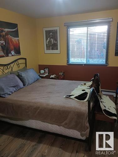 114 9010 106 Avenue, Edmonton, AB - Indoor Photo Showing Bedroom