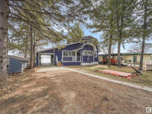 809 8 St, Rural Lac Ste. Anne County, AB 