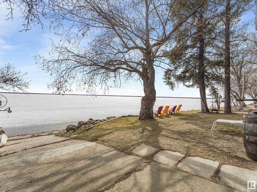 809 8 St, Rural Lac Ste. Anne County, AB 