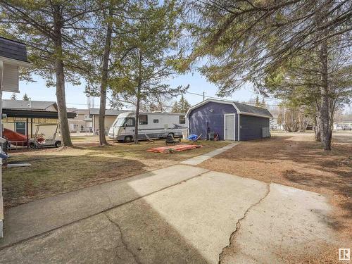 809 8 St, Rural Lac Ste. Anne County, AB 