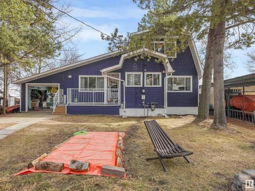 809 8 St, Rural Lac Ste. Anne County, AB 