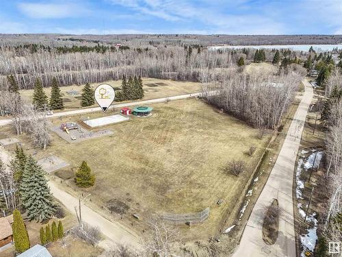 809 8 St, Rural Lac Ste. Anne County, AB 