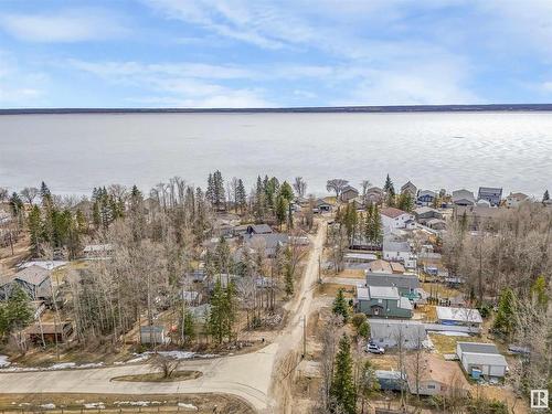 809 8 St, Rural Lac Ste. Anne County, AB 