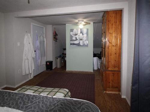 58311 Rng Rd 95, Rural St. Paul County, AB - Indoor Photo Showing Bedroom