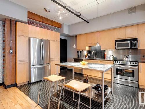 404 10169 104 Street, Edmonton, AB - Indoor Photo Showing Kitchen