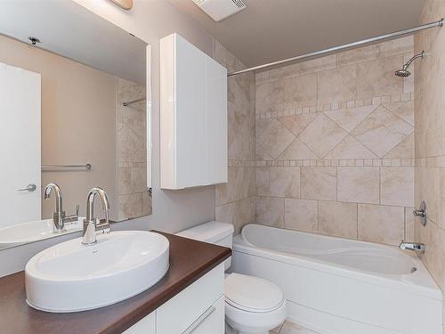 301 9750 94 Street, Edmonton, AB - Indoor Photo Showing Bathroom