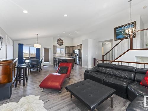 6731 Tri City Way, Cold Lake, AB - Indoor Photo Showing Living Room