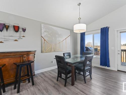 6731 Tri City Way, Cold Lake, AB - Indoor Photo Showing Dining Room