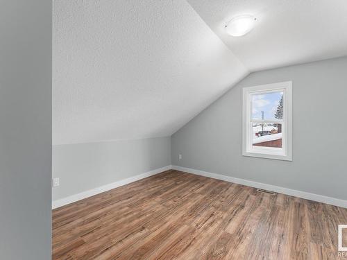 5709 52 Avenue, Cold Lake, AB - Indoor Photo Showing Other Room