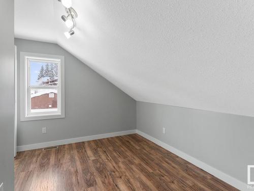 5709 52 Avenue, Cold Lake, AB - Indoor Photo Showing Other Room