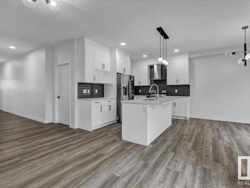 912 174 Street, Edmonton, AB - Indoor Photo Showing Kitchen