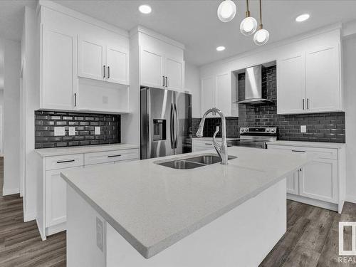 912 174 Street, Edmonton, AB - Indoor Photo Showing Kitchen With Double Sink With Upgraded Kitchen