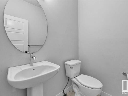 912 174 Street, Edmonton, AB - Indoor Photo Showing Bathroom