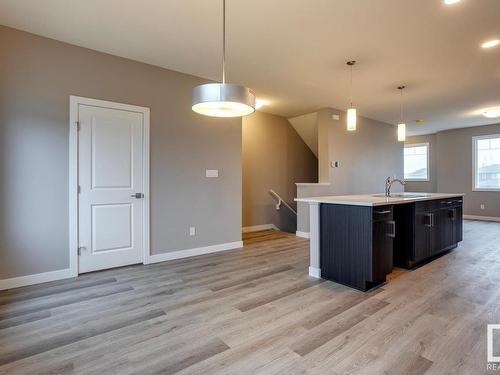 60 13139 205 Street, Edmonton, AB - Indoor Photo Showing Kitchen