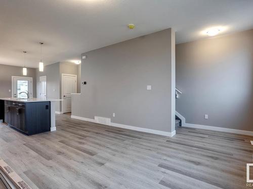 60 13139 205 Street, Edmonton, AB - Indoor Photo Showing Kitchen