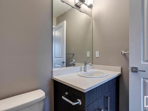 60 13139 205 Street, Edmonton, AB - Indoor Photo Showing Bathroom