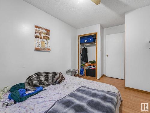 3540 33 Avenue, Edmonton, AB - Indoor Photo Showing Bedroom