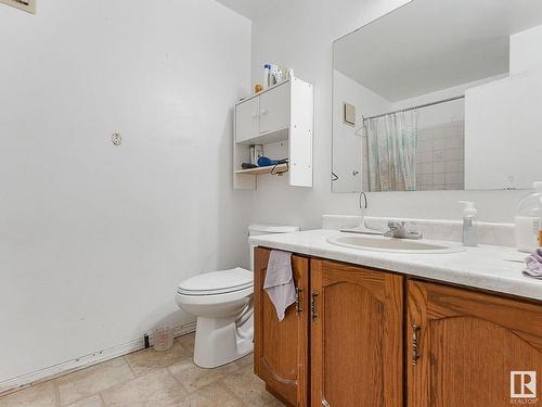 3540 33 Avenue, Edmonton, AB - Indoor Photo Showing Bathroom