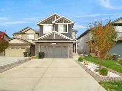 5644 22A AV SW  Edmonton, AB T6X 2P3