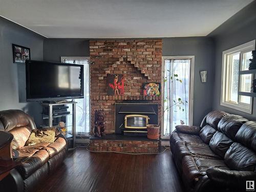 9624 75A Street, Edmonton, AB - Indoor Photo Showing Living Room With Fireplace