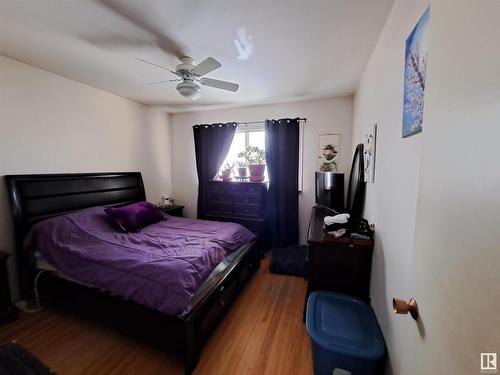 9624 75A Street, Edmonton, AB - Indoor Photo Showing Bedroom