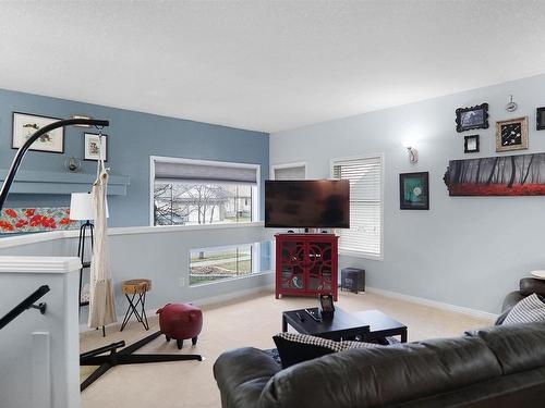 1445 Highwood Boulevard, Devon, AB - Indoor Photo Showing Living Room