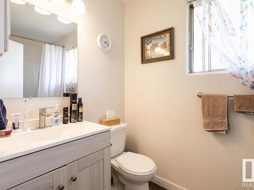 12747 128 Street, Edmonton, AB - Indoor Photo Showing Bathroom