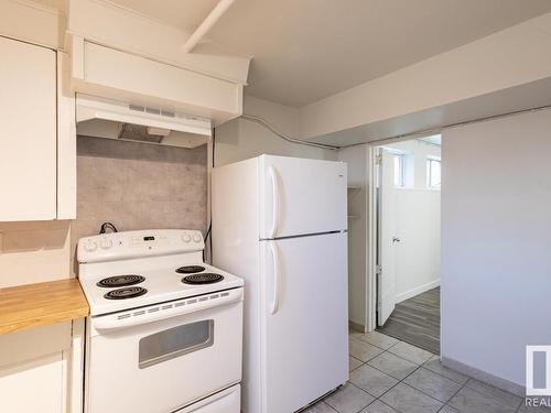 12747 128 Street, Edmonton, AB - Indoor Photo Showing Kitchen