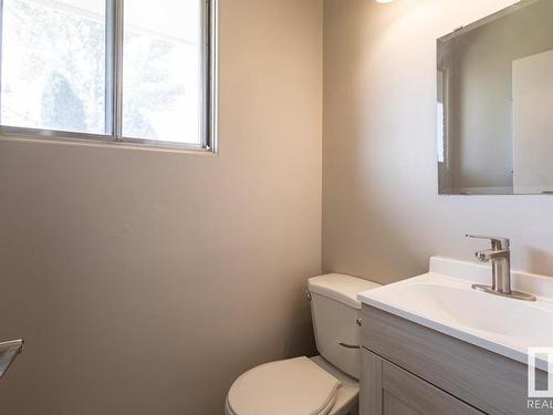 12747 128 Street, Edmonton, AB - Indoor Photo Showing Bathroom