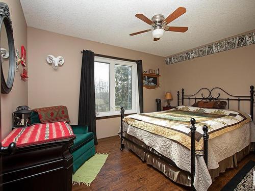 80-52210 Rge Rd 192, Rural Beaver County, AB - Indoor Photo Showing Bedroom