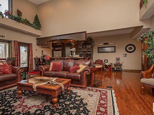 80-52210 Rge Rd 192, Rural Beaver County, AB - Indoor Photo Showing Living Room