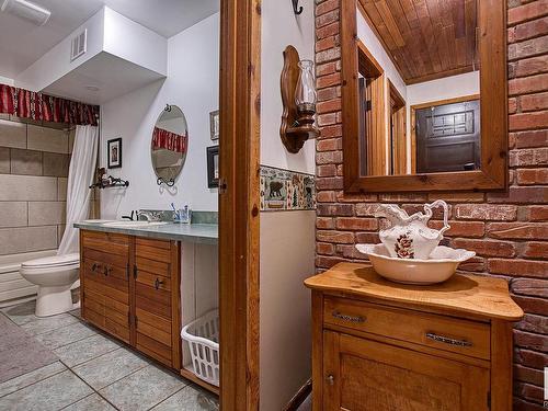 80-52210 Rge Rd 192, Rural Beaver County, AB - Indoor Photo Showing Bathroom