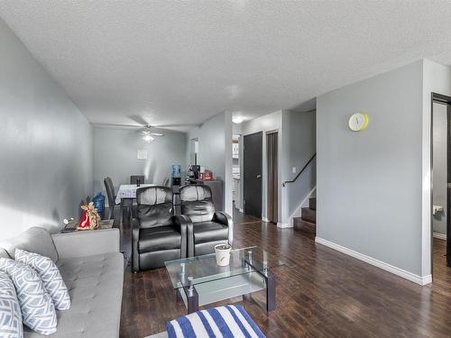 18415 66 Avenue, Edmonton, AB - Indoor Photo Showing Living Room