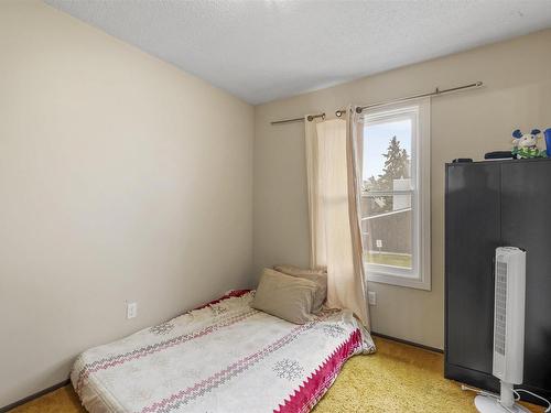 18415 66 Avenue, Edmonton, AB - Indoor Photo Showing Bedroom