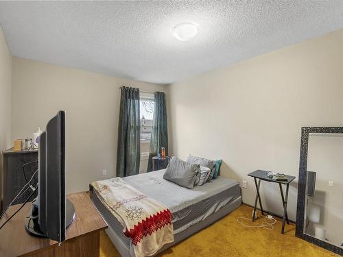 18415 66 Avenue, Edmonton, AB - Indoor Photo Showing Bedroom