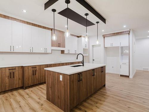 700 Astoria Way, Devon, AB - Indoor Photo Showing Kitchen