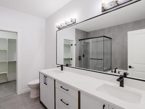 700 Astoria Way, Devon, AB - Indoor Photo Showing Bathroom