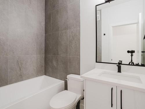 700 Astoria Way, Devon, AB - Indoor Photo Showing Bathroom