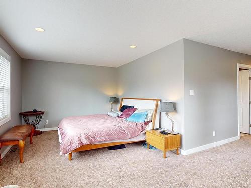 8611 Buena Vista Road, Edmonton, AB - Indoor Photo Showing Bedroom